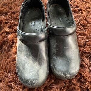 Woman’s Dansko Clogs